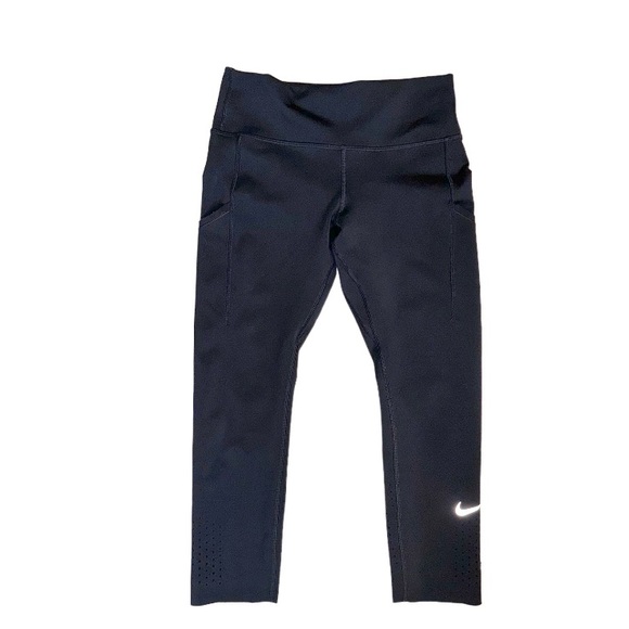 NIKE DriFit Epic LUX black Capri Leggings women’s size medium - side pockets - Picture 10 of 17